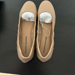 Amazon Basics nude flats - 10 1/2